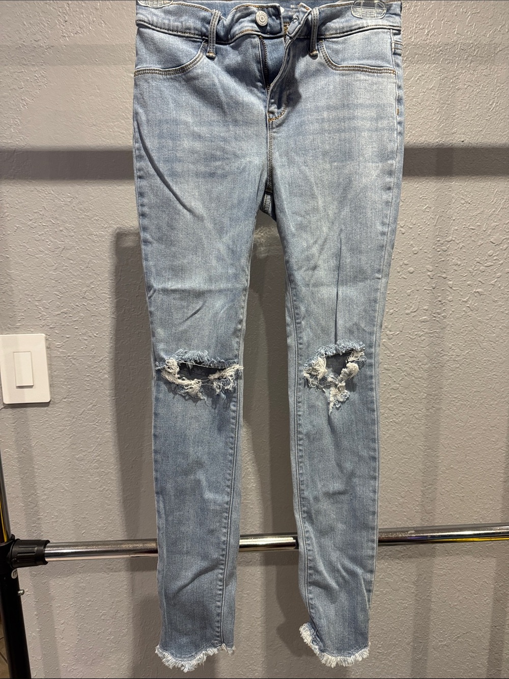 Old Navy Light Blue Distressed Kids Skinny Jeans
